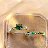 Conjunto de Anéis Duo com Esmeralda em Ouro