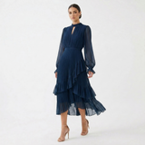Mariana | Vestido Plissado com Mangas Fluídas e Folhos Assimétricos