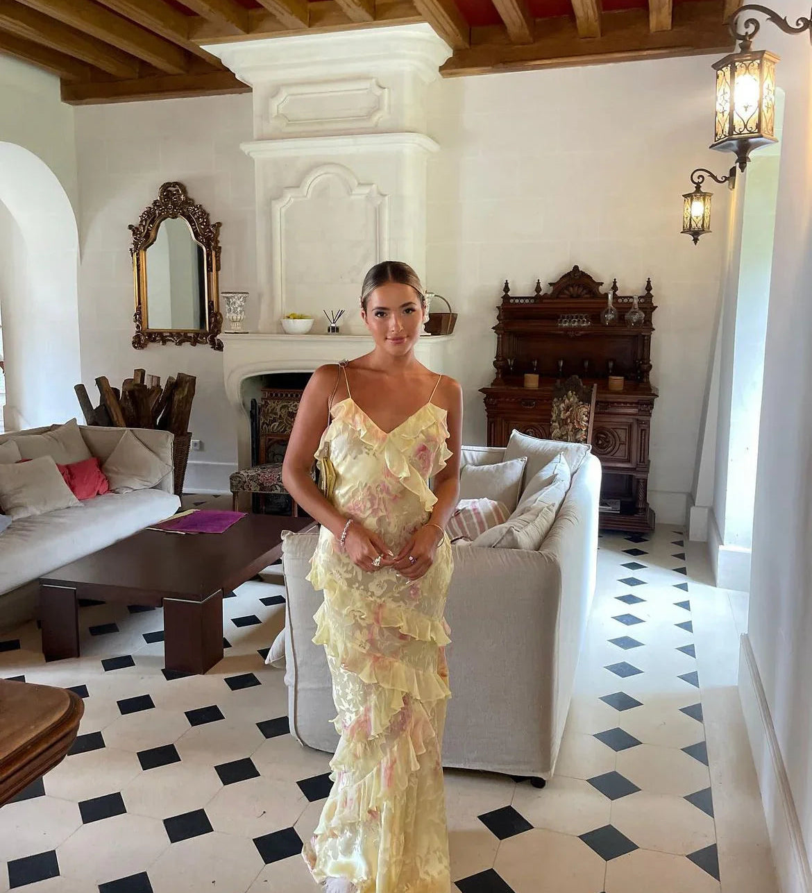 Julieta - Vestido Comprido com Volantes