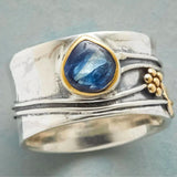 Anel vintage de prata com cristal azul