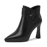 Constança | Botins de Salto Alto com Fivela