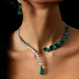 Colar Pendente com Cristal Verde