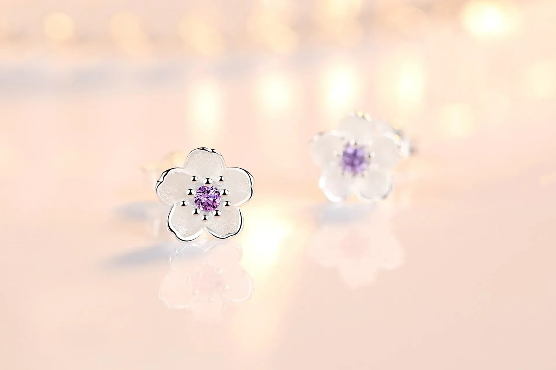 Brincos de botão em forma de flor com zircónias