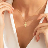Colar com Pingente de Ankh Dourado