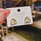 Brincos Triangulares Avançados com Opalas e Cristais