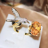 Anel de Pedra Preciosa Ajustável Beija-flor – Zircão, Banho de Ouro 14K