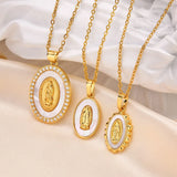 Colar com Pendente Oval da Virgem em Ouro