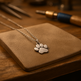 Colar Elegante de Patinha Prateada – Aço Inoxidável