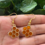 Brincos de Cristal com Abelha Dourada e Favo de Mel