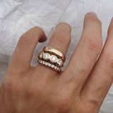 Conjunto de Anéis Forjados Dourados Brilhantes