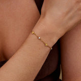 Pulseira Camila com pétalas