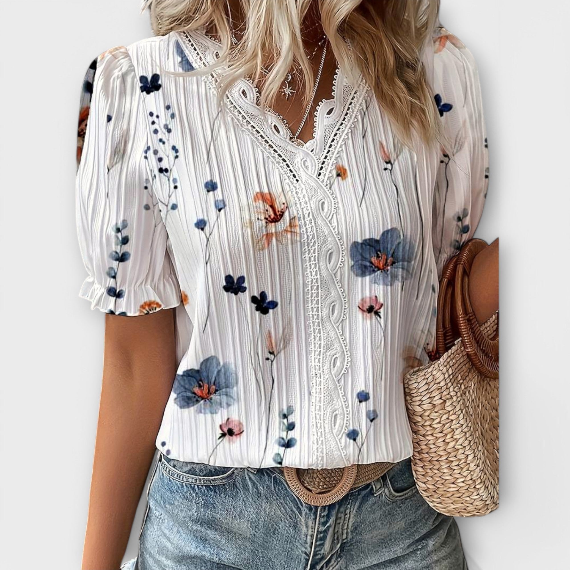 Emília - Blusa com decote em V