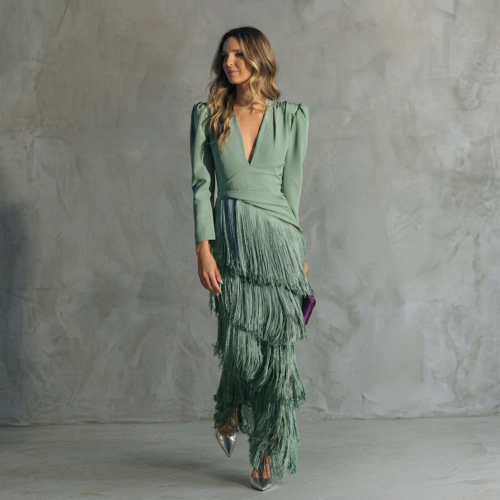 Gabriela - Vestido Longo de Franjas com Decote em V