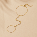 Pulseira Freya com detalhes brilhantes e corrente para o pulso