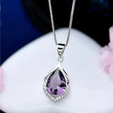 Colar Elegante com Cristal Roxo