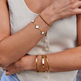 Pulseira rígida dourada Rina
