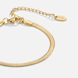 Pulseira dourada Sarya com padrão de cobra
