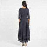 Sofia – Vestido Fluido com Decote em V